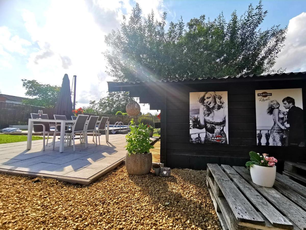 Pop Up & Tomorrow's Paradise & Private Transport Tml Schelle