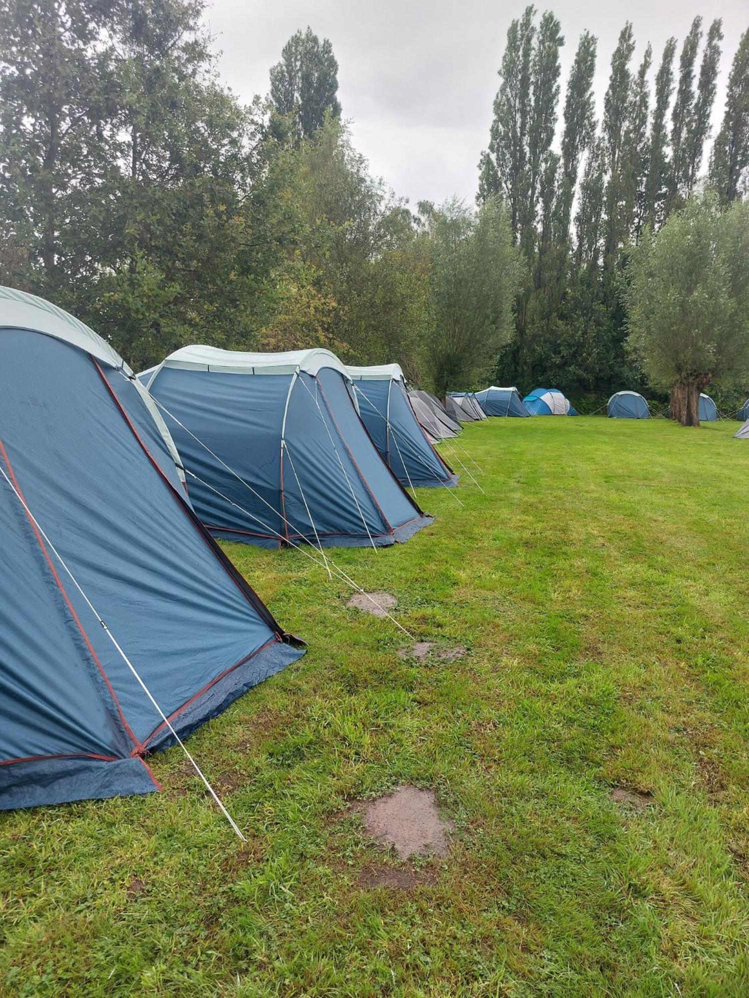 Campsite Pop Up & Tomorrow's Paradise & Private Transport Tml Schelle
