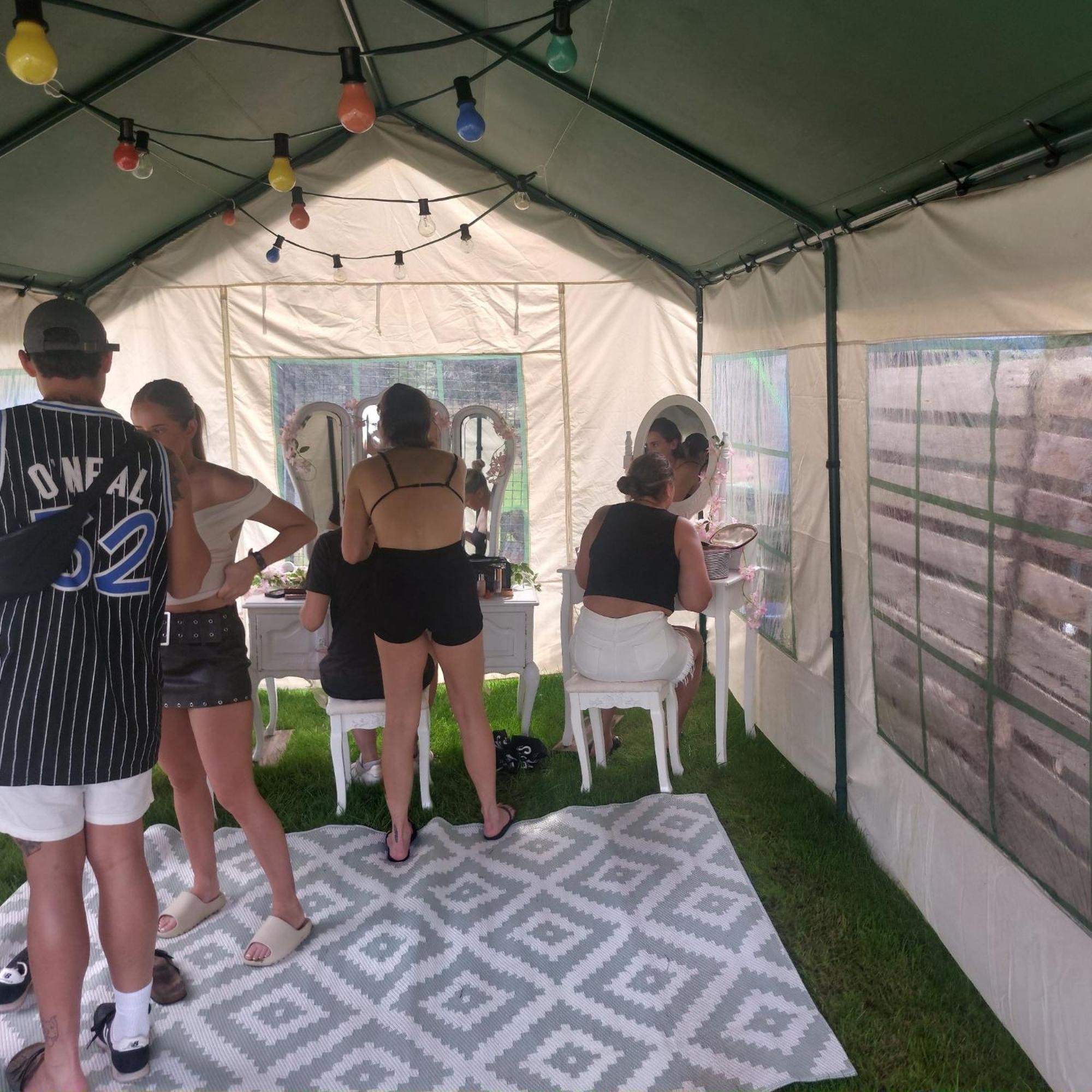 Pop Up & Tomorrow's Paradise & Private Transport Tml